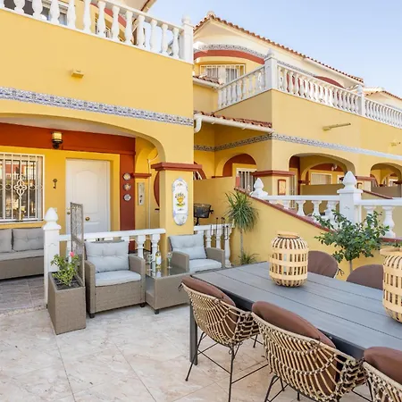 Casa Cuatro Holiday home